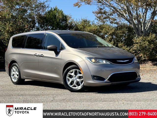 2017 Chrysler Pacifica Touring Plus