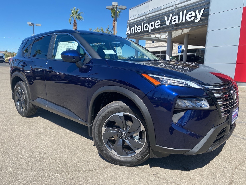 2026 Nissan Rogue SV's photo