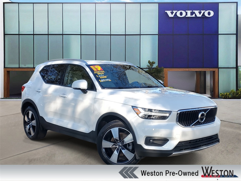 used 2021 Volvo XC40 car, priced at $19,595