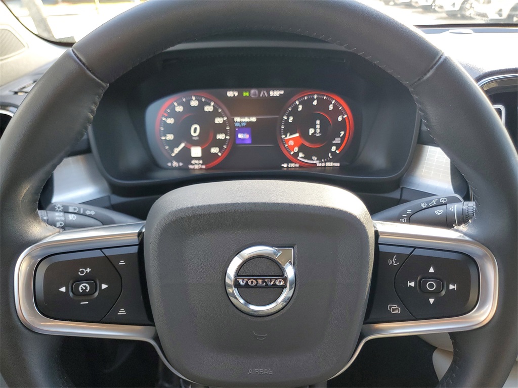 used 2021 Volvo XC40 car, priced at $19,595