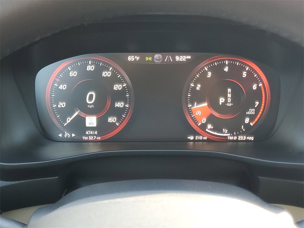 used 2021 Volvo XC40 car, priced at $19,595