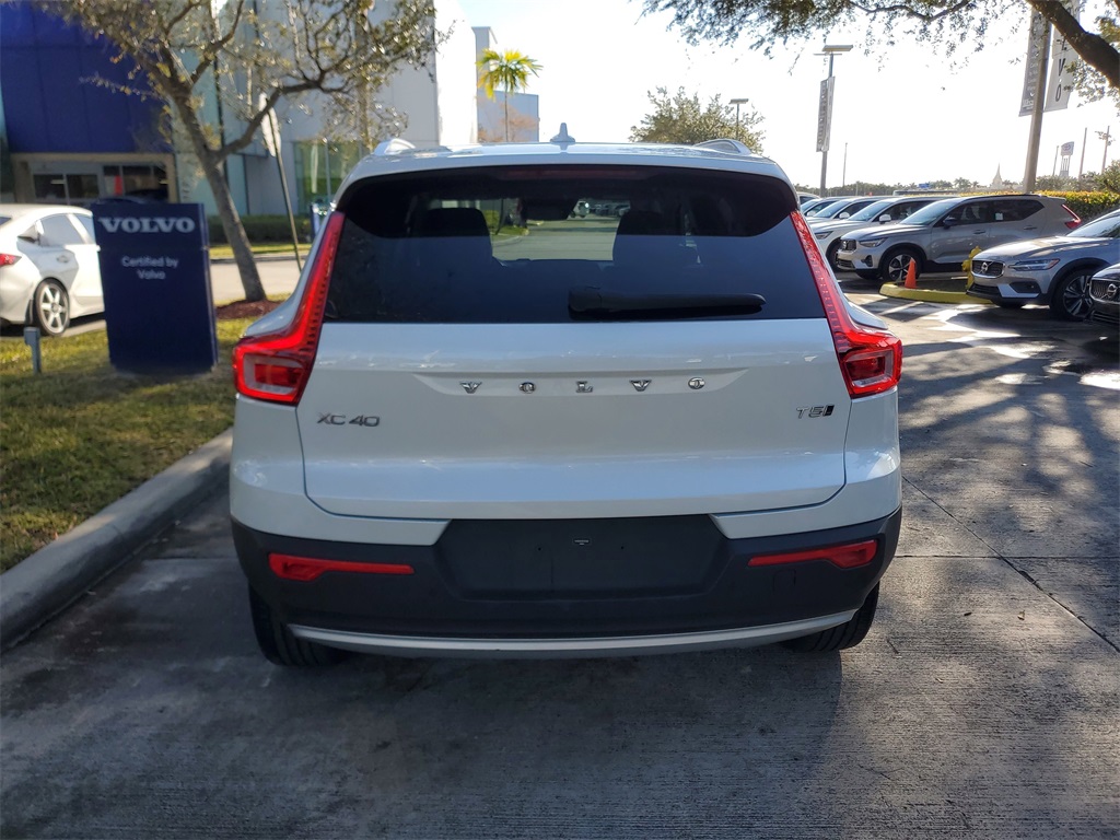 used 2021 Volvo XC40 car, priced at $19,595