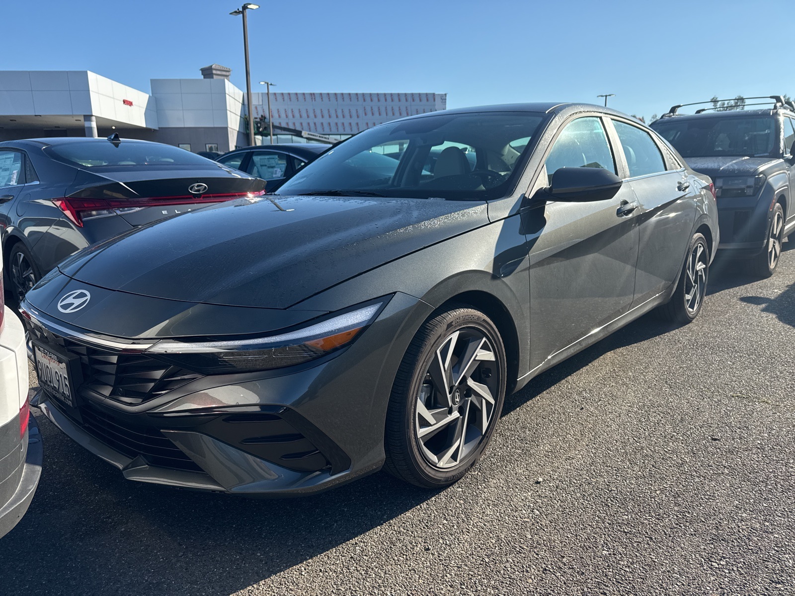 2025 Hyundai Elantra Limited's photo