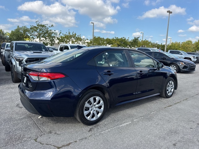 2025 Toyota Corolla Hybrid LE photo 3