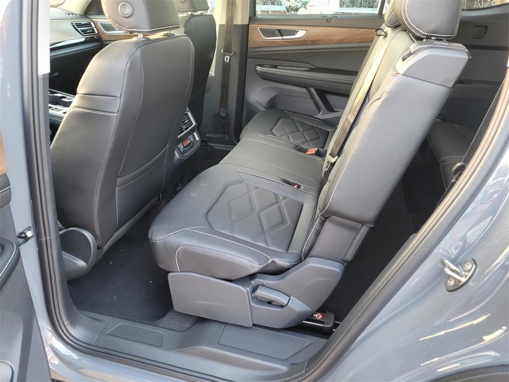 new 2026 Volkswagen Atlas car, priced at $42,122