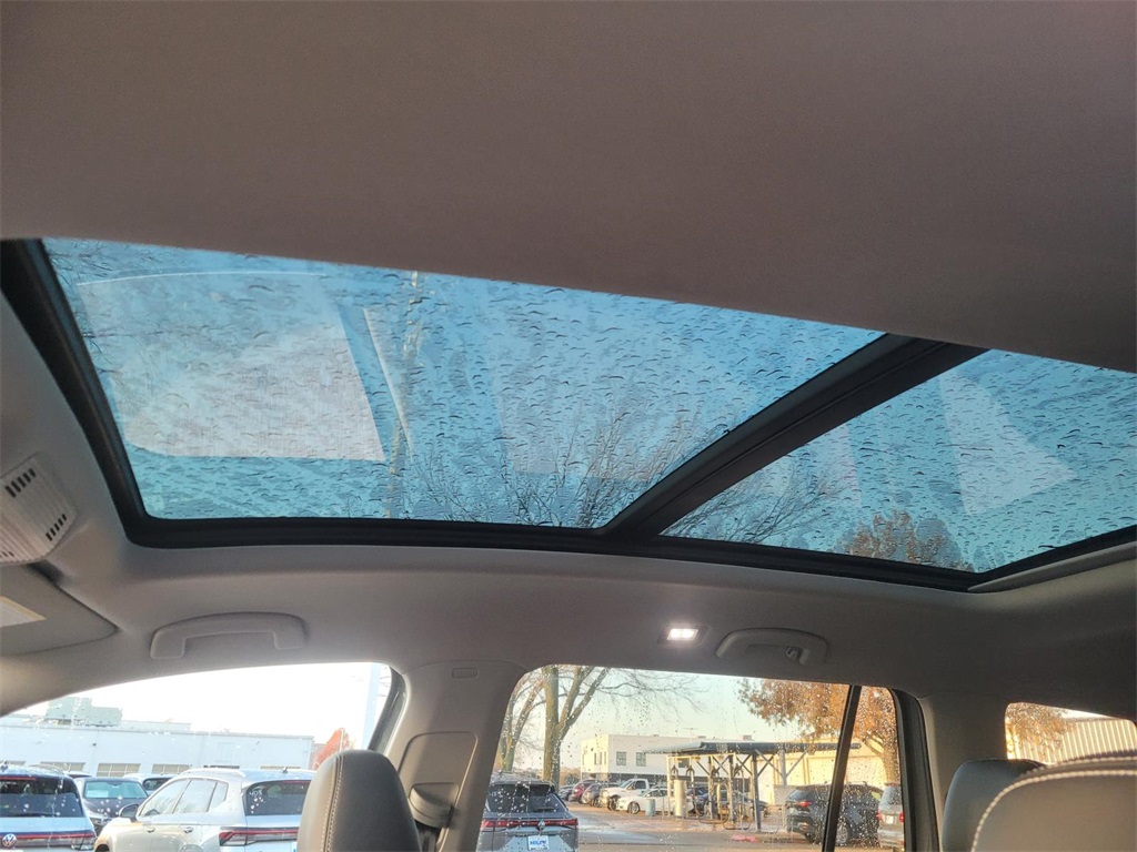 new 2026 Volkswagen Atlas car, priced at $42,122