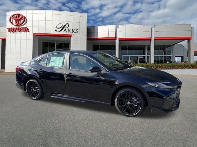 2026 Toyota Camry SE's photo