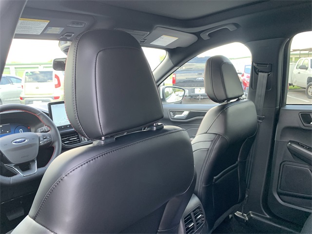 2025 Star White Metallic Tri-Coat Ford Escape ST-Line Elite AWD SUV