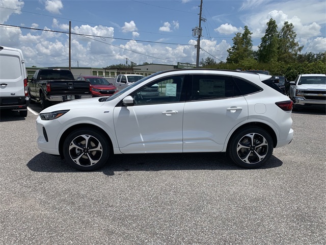 2025 Star White Metallic Tri-Coat Ford Escape ST-Line Elite AWD SUV