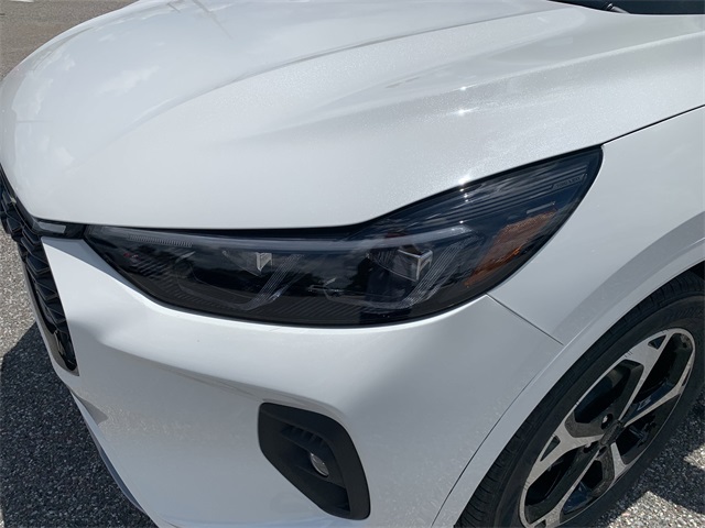 2025 Star White Metallic Tri-Coat Ford Escape ST-Line Elite AWD SUV