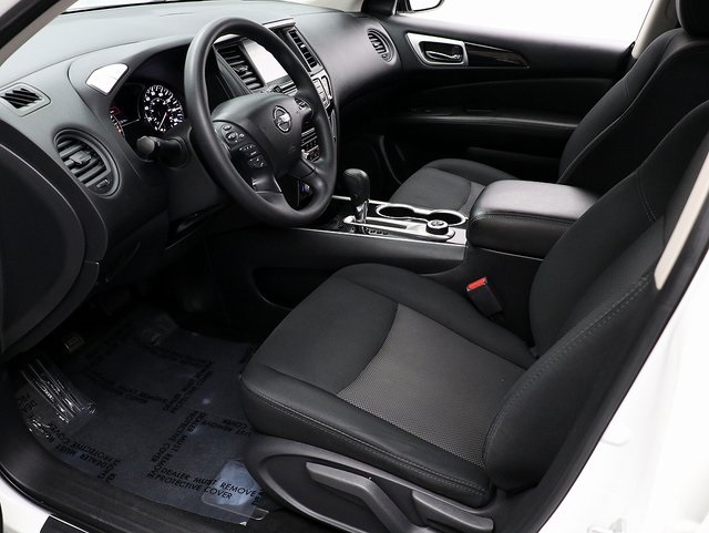 2019 Nissan Pathfinder S photo 10