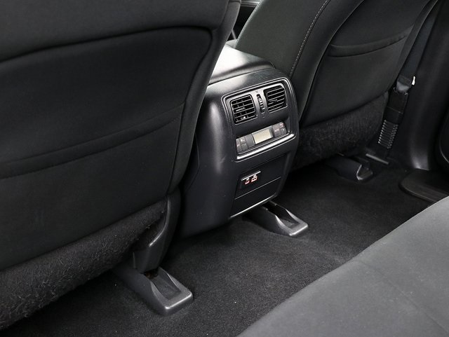 2019 Nissan Pathfinder S photo 14
