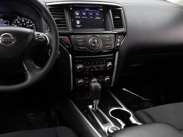 2019 Nissan Pathfinder S photo 16