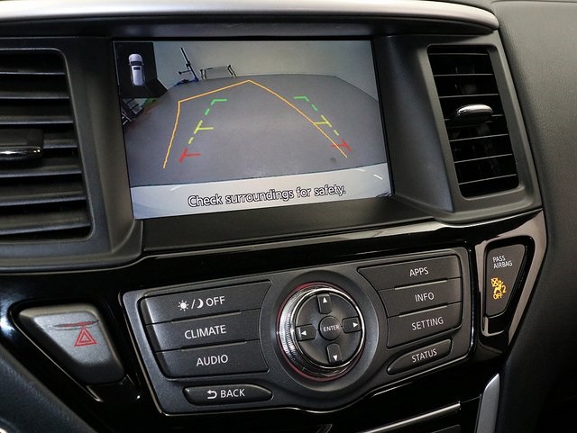 2019 Nissan Pathfinder S photo 19