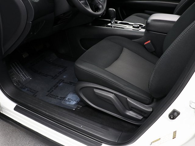 2019 Nissan Pathfinder S photo 23