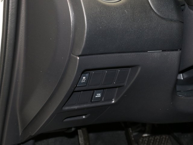 2019 Nissan Pathfinder S photo 24