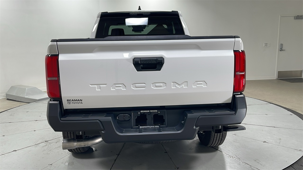 2025 Toyota Tacoma SR XtraCab photo 4