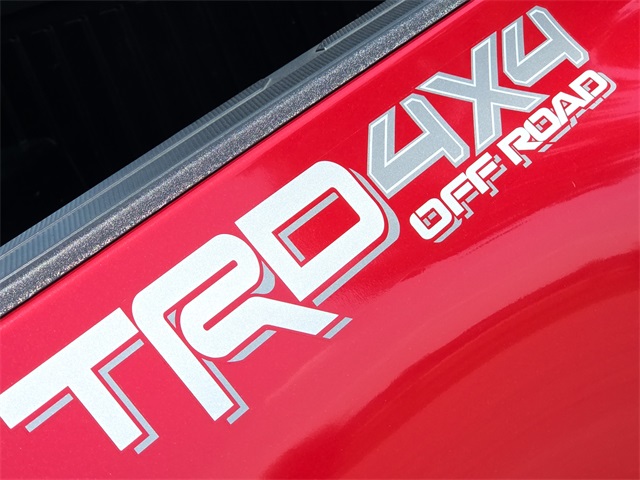 2022 Toyota Tacoma TRD Off-Road photo 9