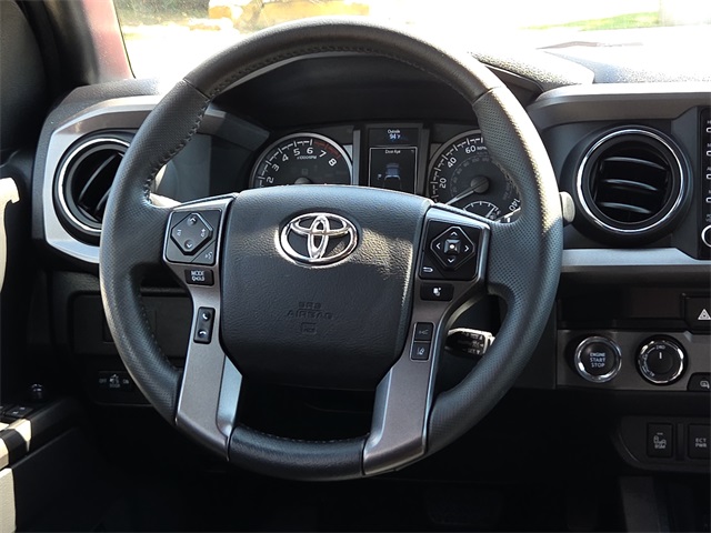 2022 Toyota Tacoma TRD Off-Road photo 12