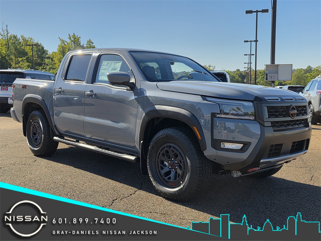 2026 Nissan Frontier PRO-4X's photo