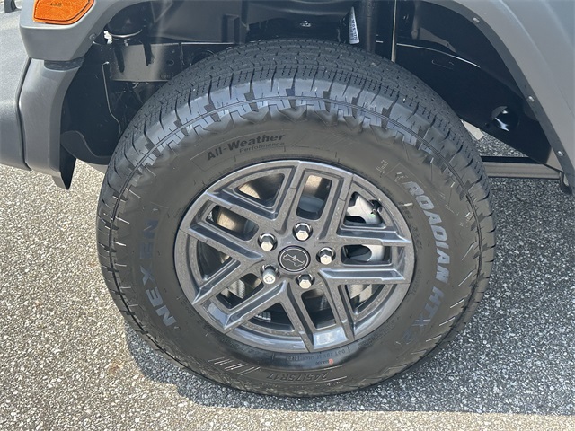 2025 Jeep Wrangler Sport S photo 8