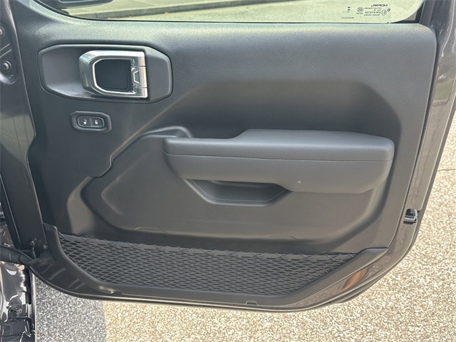 2025 Jeep Wrangler Sport S photo 11