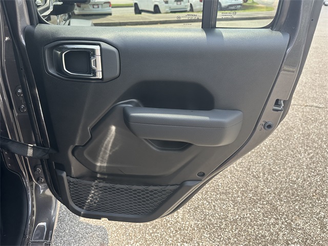 2025 Jeep Wrangler Sport S photo 13