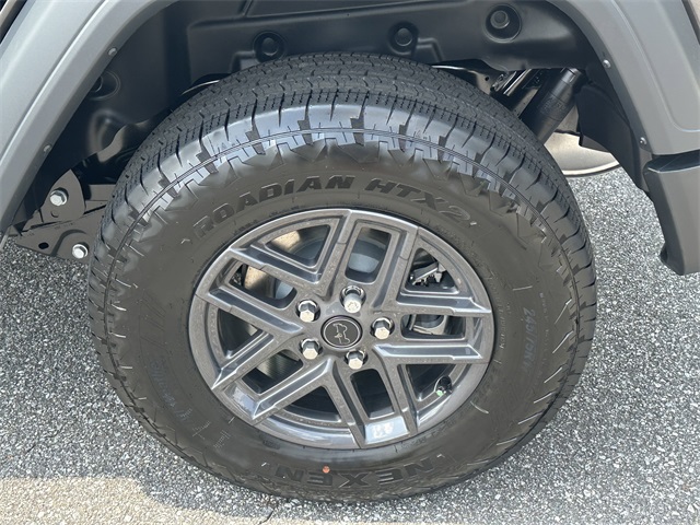 2025 Jeep Wrangler Sport S photo 16
