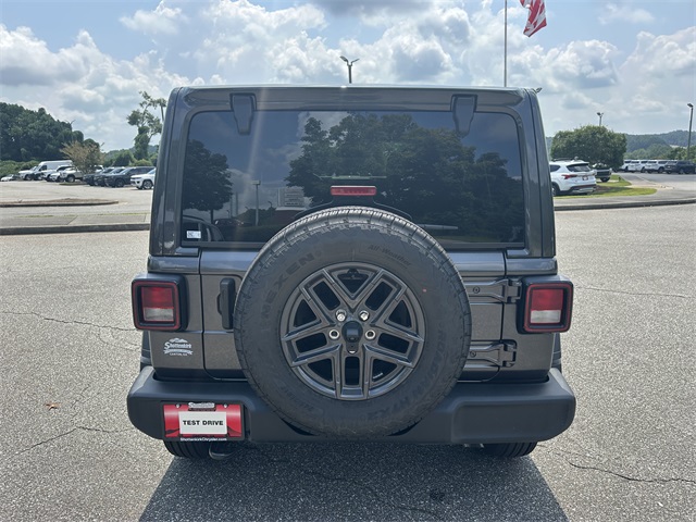 2025 Jeep Wrangler Sport S photo 4