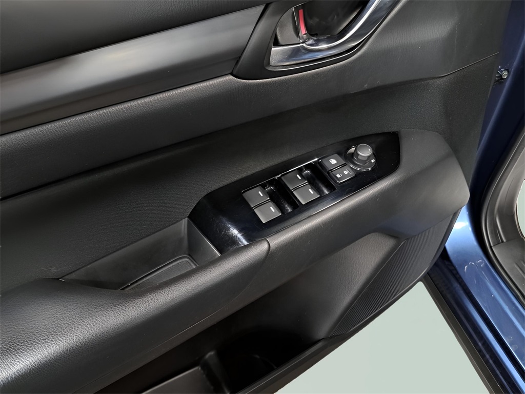 2018 Mazda CX-5 Sport photo 3