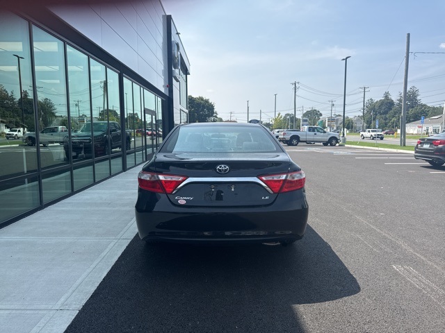2016 Toyota Camry XLE photo 4