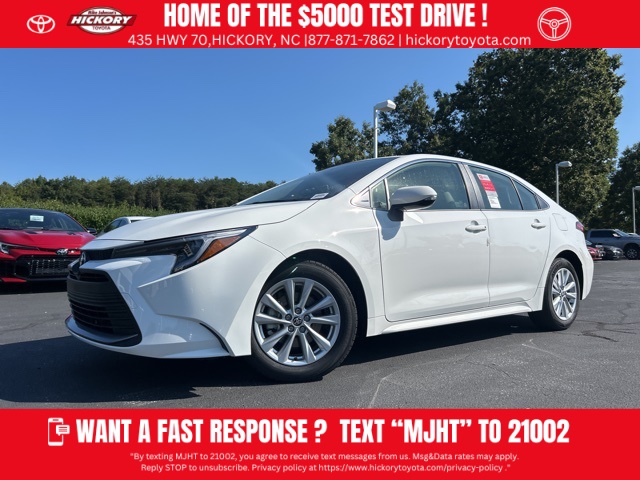 2025 Toyota Corolla XLE's photo