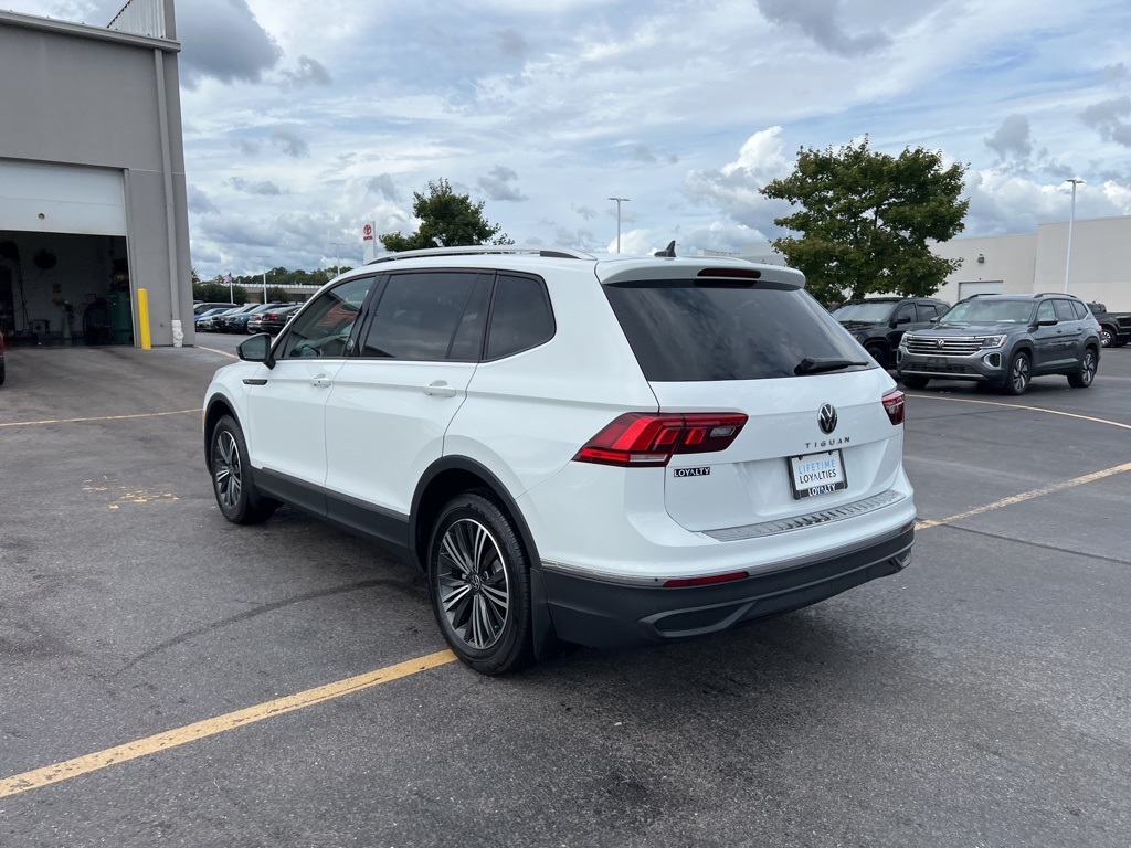 2024 Volkswagen Tiguan Wolfsburg Edition photo 4