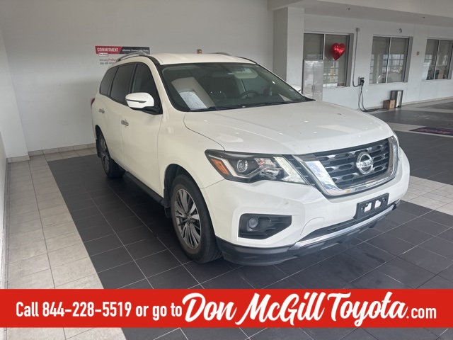 2020 Nissan Pathfinder S photo 2