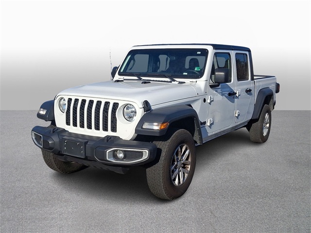 2023 Jeep Gladiator Sport S's photo
