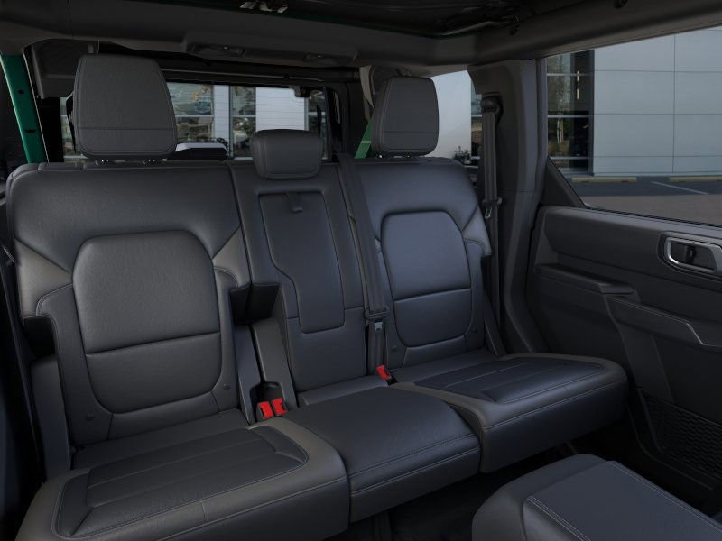 2025 Ford Bronco Outer Banks photo 9