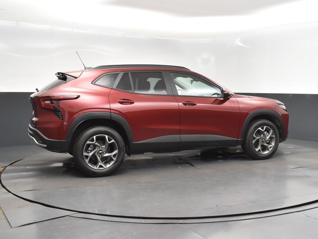 2025 Crimson Chevrolet Trax LT FWD SUV