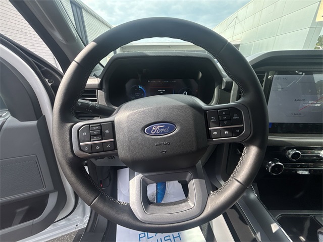 2025 Ford F-150 Lightning XLT photo 11