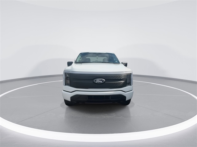 2025 Ford F-150 Lightning XLT photo 3