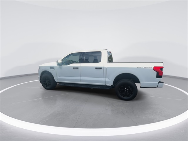 2025 Ford F-150 Lightning XLT photo 6