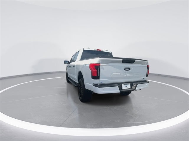 2025 Ford F-150 Lightning XLT photo 7