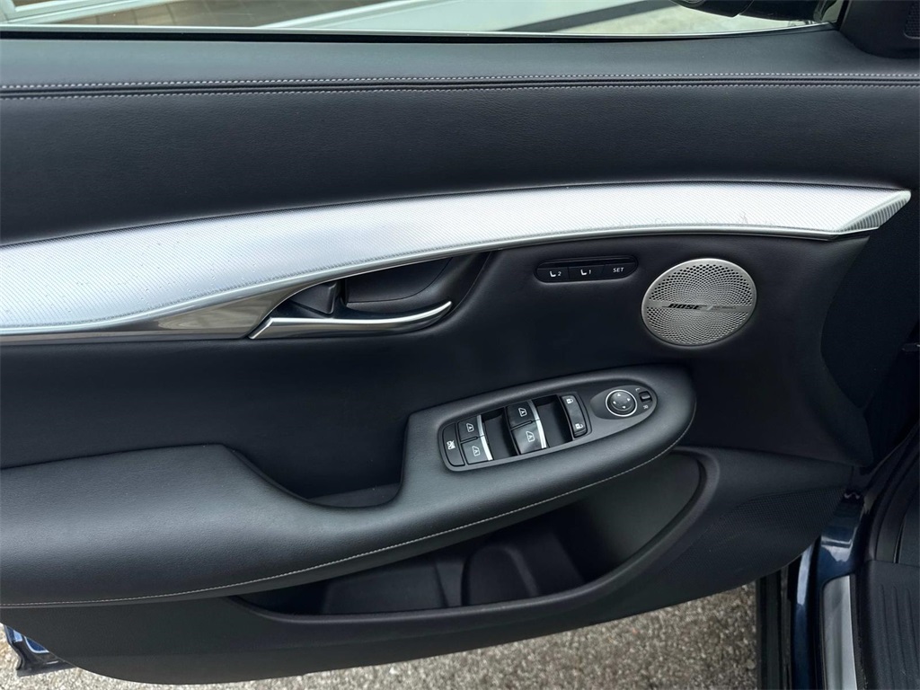 2019 Infiniti QX50 Essential photo 16