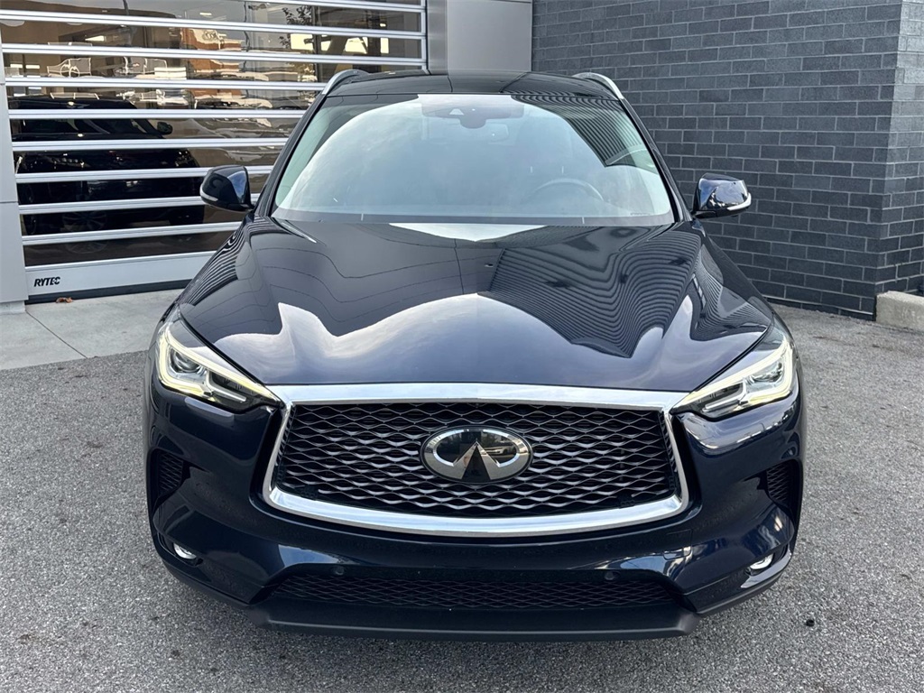 2019 Infiniti QX50 Essential photo 2