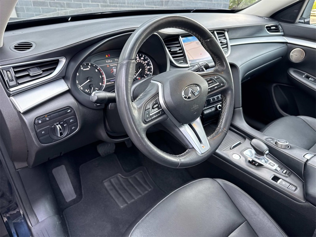 2019 Infiniti QX50 Essential photo 19