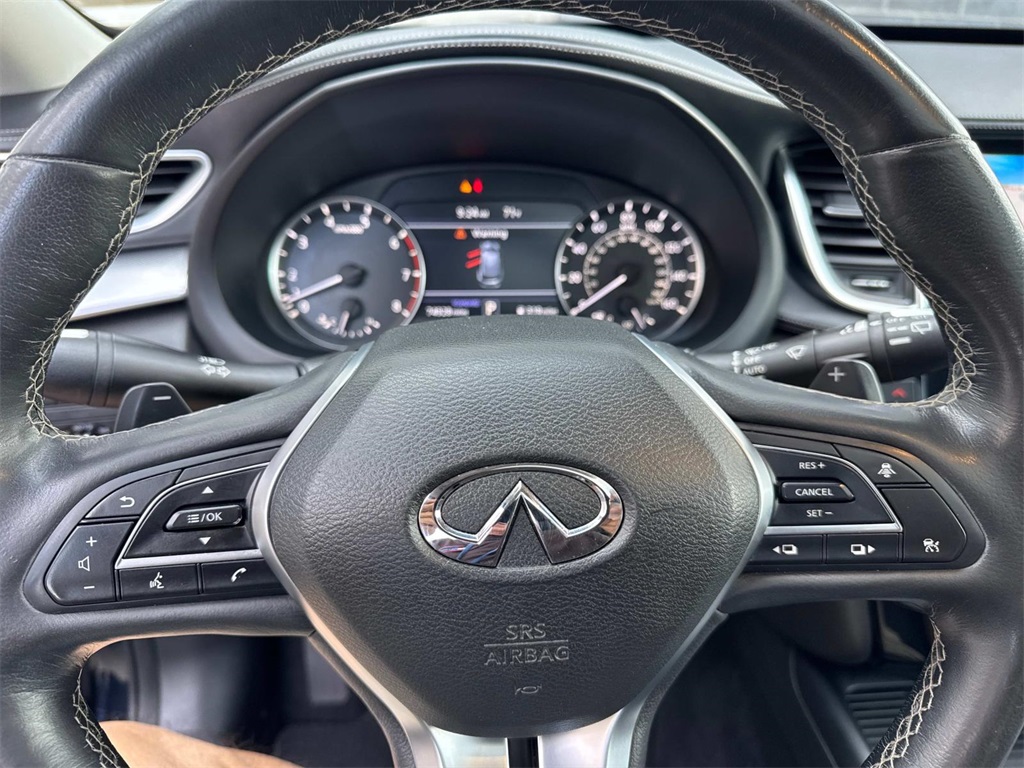 2019 Infiniti QX50 Essential photo 25