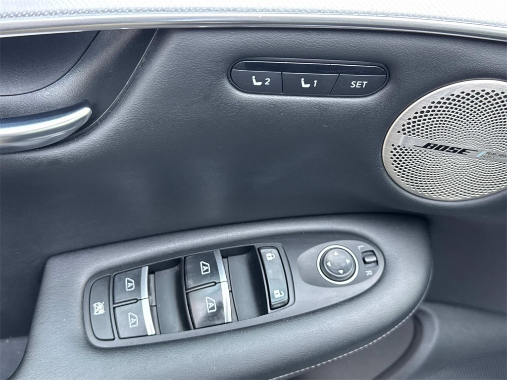 2019 Infiniti QX50 Essential photo 29
