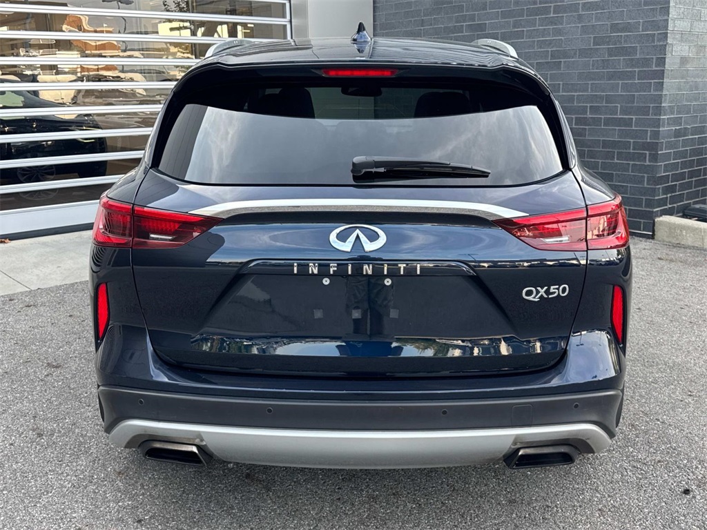 2019 Infiniti QX50 Essential photo 5
