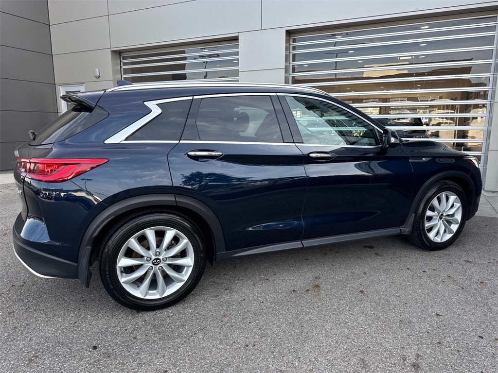 2019 Infiniti QX50 Essential photo 7