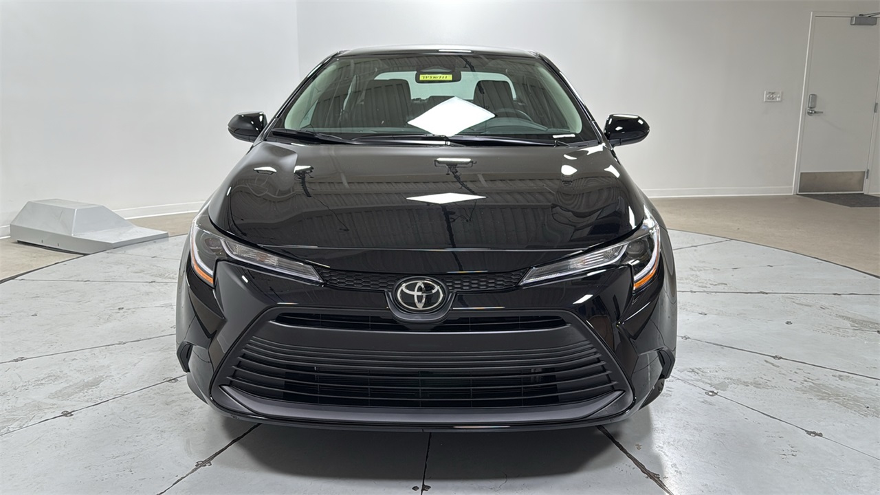 2026 Toyota Corolla LE photo 2