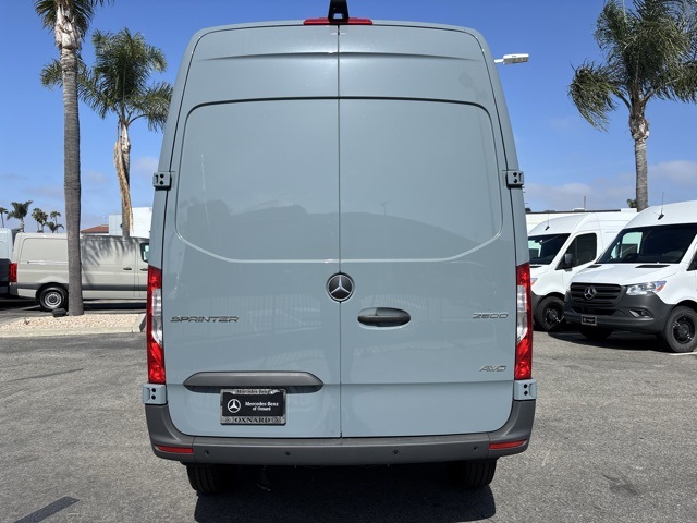 Sprinter Cargo Van 2500 w/144-Inch Wheelbase